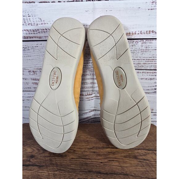 Earth Origins slip on flats in vibrant mustard yellow women's size 11 - Picture 4 of 5